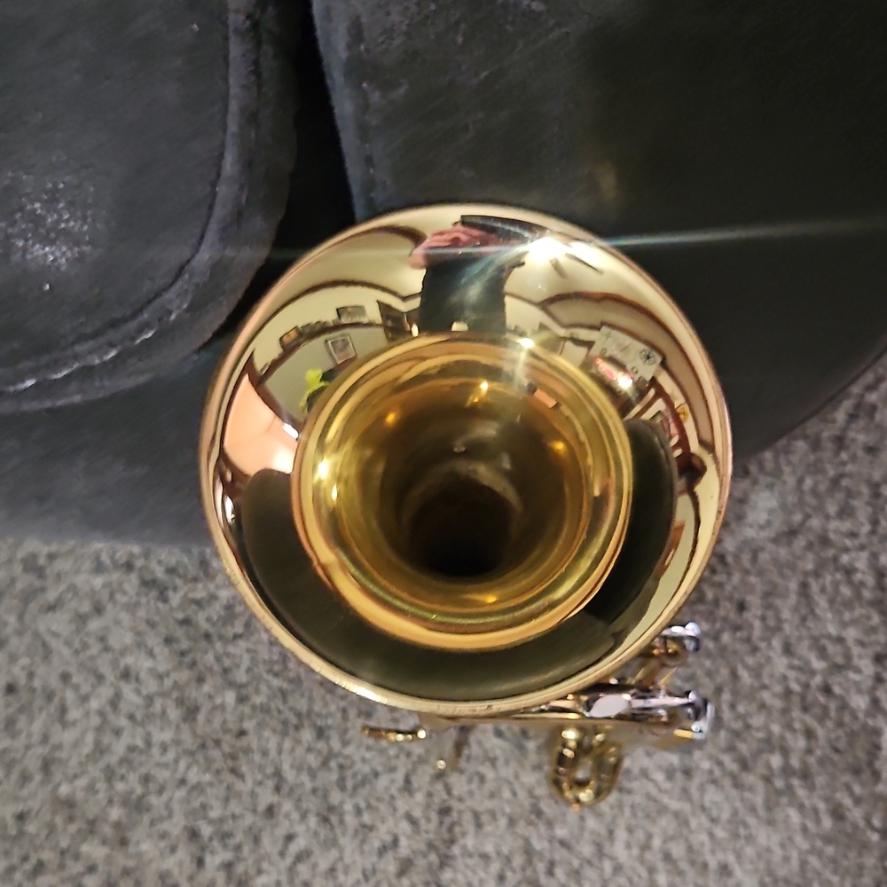 LaFayette Bb Trumpet Standard Type Brass Lacquered Gold Piston Valves with Case - Picture 4 of 5
